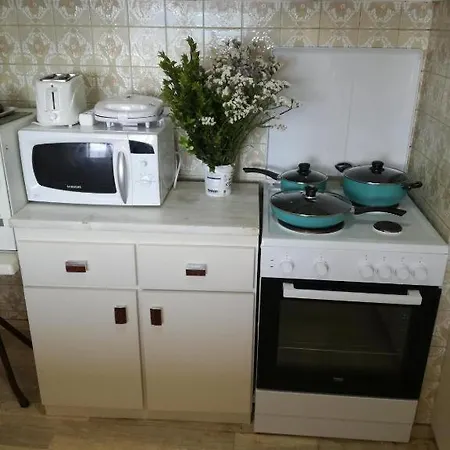 Anastasia House Haraki