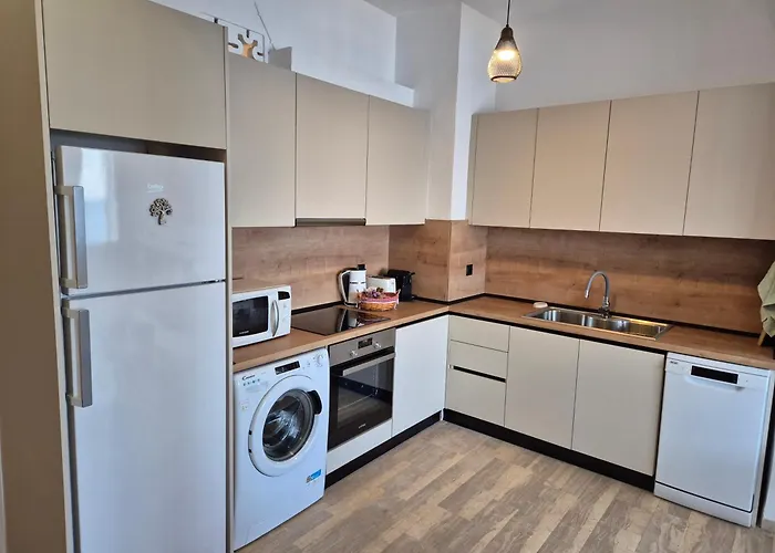 Anastasia House * Charaki